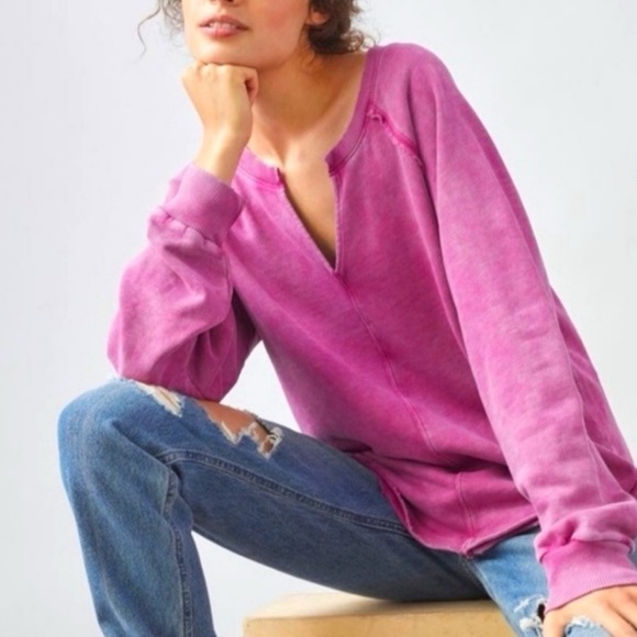Pilcro Anthropologie notch-neck Pink V-Neck Sweatshirt EUC Size M - Picture 1 of 3